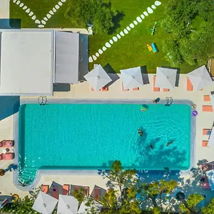 Cocoοns Luxury & Otel Fourka